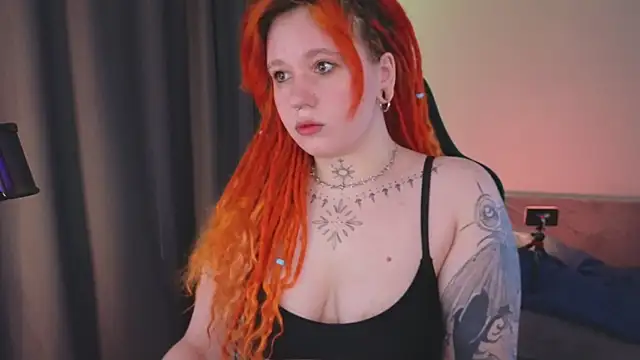 Snapshot of The_Full_Red_Moon chatting on September 13, 8:36 am The Full Red Moon online show from September 13, 8:36 am