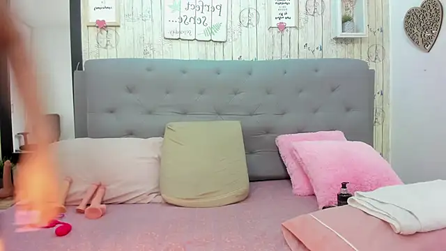 Antonella Montanari online show from March 2, 11:31 pm