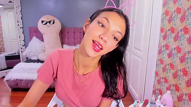 Snapshot of Iris_Stone_ chatting on December 5, 8:00 pm Iris Stone online show from December 5, 8:00 pm