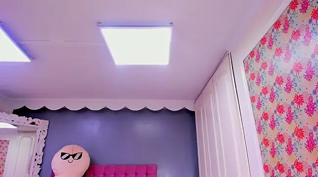 Snapshot of Iris_Stone_ chatting on January 23, 1:45 pm Iris Stone online show from January 23, 1:45 pm