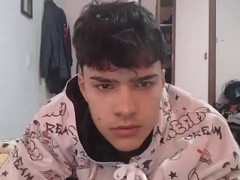 Snapshot of masterdaniel88 chatting on February 12, 3:49 pm masterdaniel88 online show from February 12, 3:49 pm