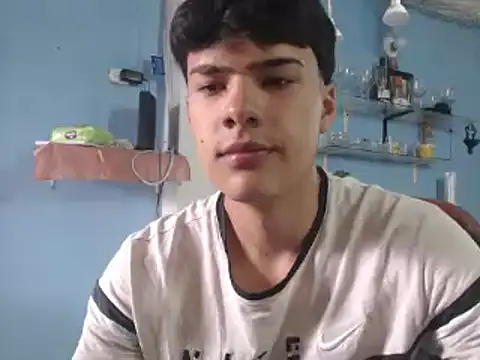 Snapshot of masterdaniel88 chatting on March 1, 7:59 pm masterdaniel88 online show from March 1, 7:59 pm
