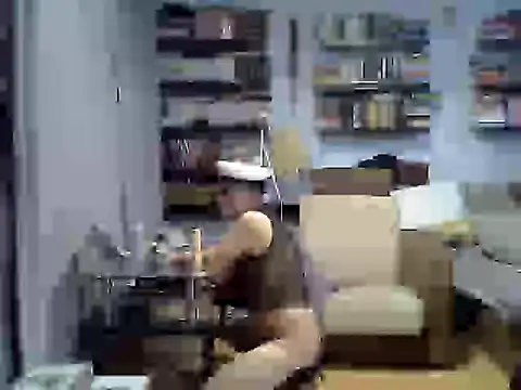 Snapshot of crusoerr chatting on June 16, 7:05 pm crusoerr online show from June 16, 7:05 pm