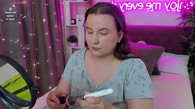 FeralPeach online show from July 12, 7:54 am