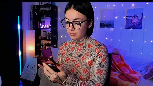 Magic Allie online show from December 15, 6:39 am