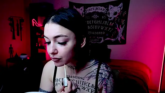 Magic Allie online show from April 2, 8:17 pm