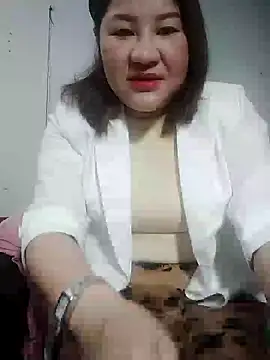 Snapshot of Rose_DiDi chatting on February 6, 2:11 am Rose DiDi online show from February 6, 2:11 am