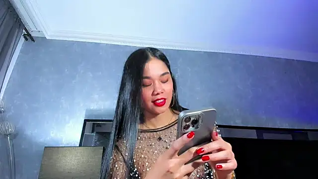 Snapshot of JasmineMoore chatting on December 6, 10:30 pm JasmineMoore online show from December 6, 10:30 pm