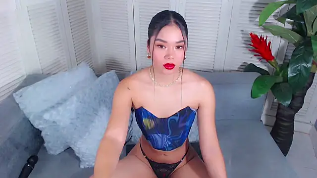 Snapshot of JasmineMoore chatting on January 9, 10:09 pm JasmineMoore online show from January 9, 10:09 pm