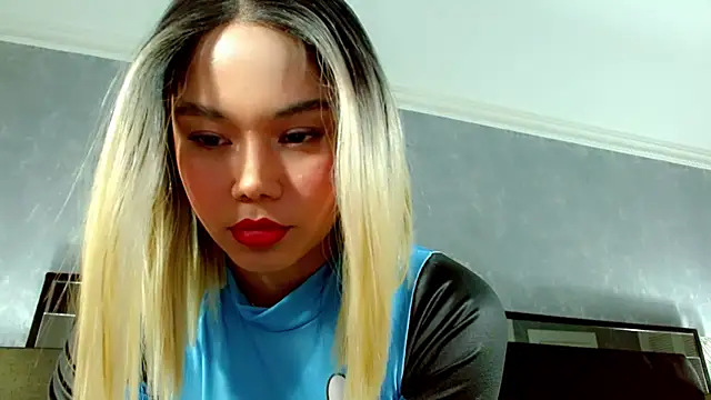 Snapshot of JasmineMoore chatting on February 7, 10:20 pm JasmineMoore online show from February 7, 10:20 pm