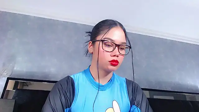 Snapshot of JasmineMoore chatting on February 19, 8:31 pm JasmineMoore online show from February 19, 8:31 pm
