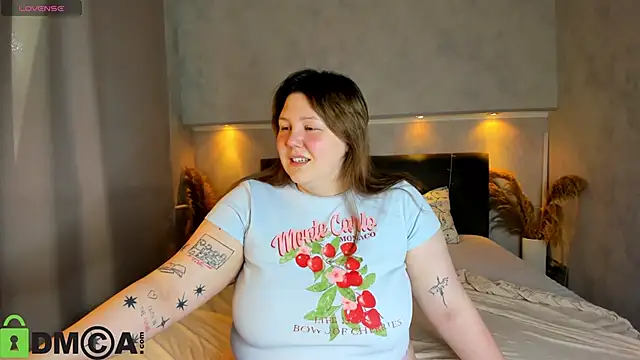 Snapshot of Ruth_Oliver chatting on February 21, 9:21 am Ruth Oliver online show from February 21, 9:21 am