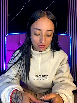 Ady 18 online show from October 8, 9:23 pm