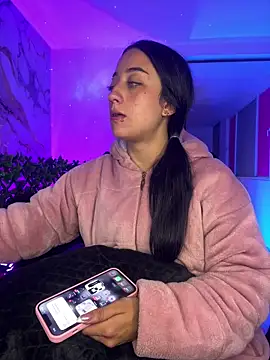 Ady 18 online show from February 17, 9:10 pm