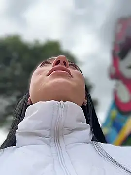 Ady 18 online show from April 11, 3:38 pm