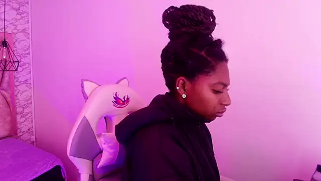 Queen perla  online show from November 20, 12:27 pm