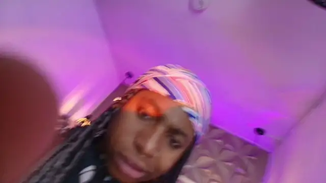 Queen perla  online show from February 20, 12:05 pm