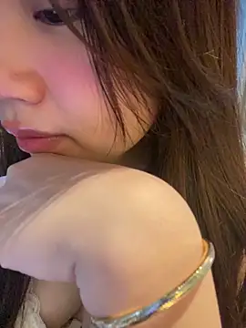 Hotellinh12 online show from February 4, 12:44 pm