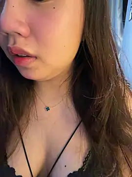 Hotellinh12 online show from May 23, 4:22 pm
