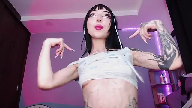 Snapshot of catipetite chatting on January 26, 3:48 am catipetite online show from January 26, 3:48 am