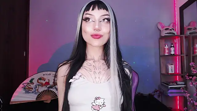 Snapshot of catipetite chatting on February 20, 11:32 pm catipetite online show from February 20, 11:32 pm