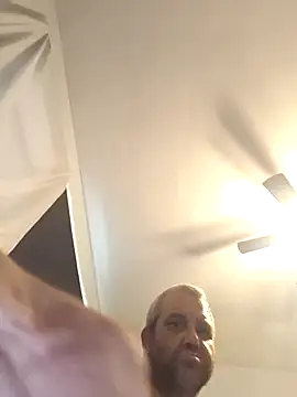 Snapshot of silkstroker6981 chatting on September 24, 1:03 pm silkstroker6981 online show from September 24, 1:03 pm