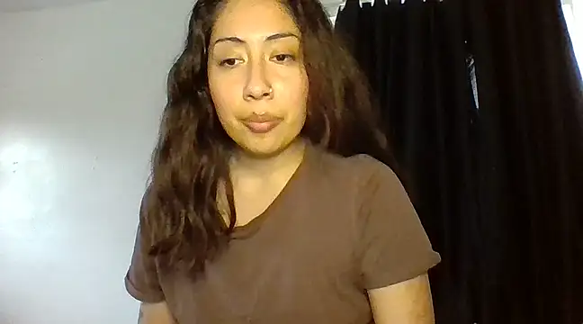 LorenaAnderson online show from February 15, 4:01 pm