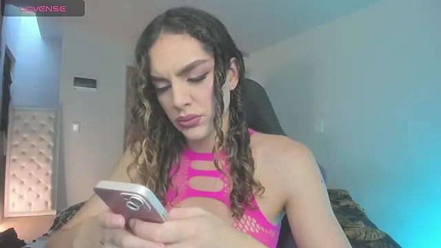 Snapshot of mariiahneedles chatting on June 29, 10:54 pm mariiahneedles online show from June 29, 10:54 pm