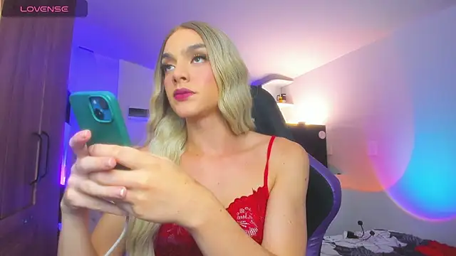 Snapshot of mariiahneedles chatting on July 24, 12:08 am mariiahneedles online show from July 24, 12:08 am