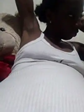 Snapshot of spicycouplex chatting on February 6, 3:22 am spicycouplex online show from February 6, 3:22 am