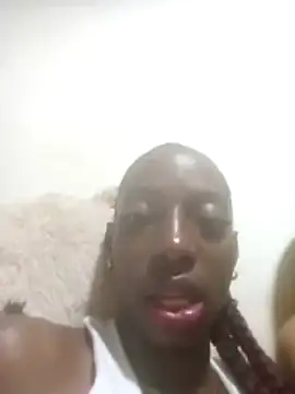 Snapshot of spicycouplex chatting on February 7, 5:33 am spicycouplex online show from February 7, 5:33 am