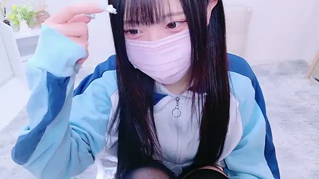 Snapshot of Suzu_ch_xx chatting on January 2, 1:30 pm Suzu ch xx online show from January 2, 1:30 pm