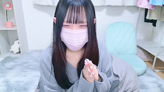 Snapshot of Suzu_ch_xx chatting on February 3, 3:49 pm Suzu ch xx online show from February 3, 3:49 pm