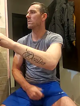 Snapshot of Aian09 chatting on March 16, 6:42 am Aian09 online show from March 16, 6:42 am