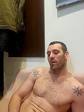 Snapshot of Aian09 chatting on March 20, 12:19 am Aian09 online show from March 20, 12:19 am