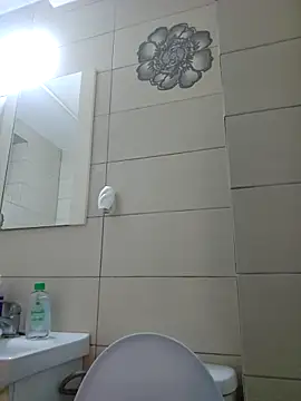 Snapshot of Aian09 chatting on March 20, 10:07 pm Aian09 online show from March 20, 10:07 pm