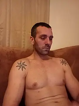 Snapshot of Aian09 chatting on January 12, 12:05 am Aian09 online show from January 12, 12:05 am