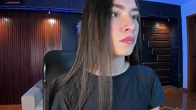 Snapshot of Emmaa_Robertss chatting on October 16, 1:34 pm Emmaa Robertss online show from October 16, 1:34 pm
