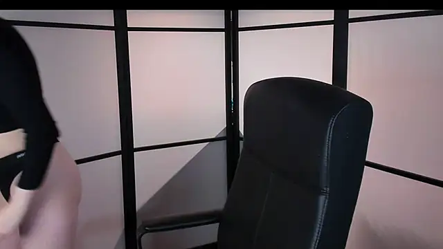 Goddess-Rose online show from January 12, 11:15 pm