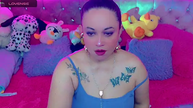 Snapshot of martina_bk chatting on January 27, 12:54 am martina bk online show from January 27, 12:54 am