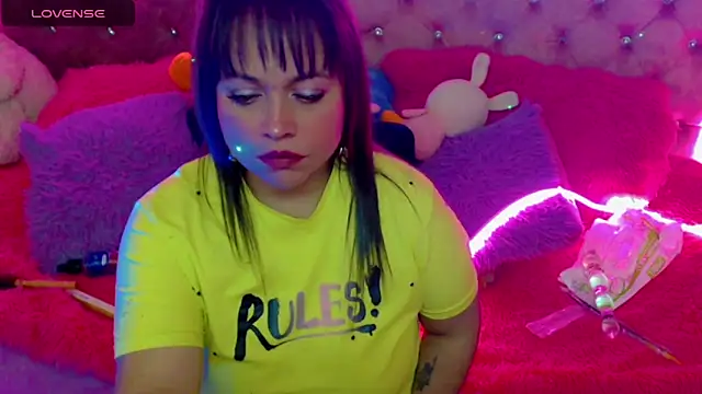 Snapshot of martina_bk chatting on February 5, 4:16 am martina bk online show from February 5, 4:16 am