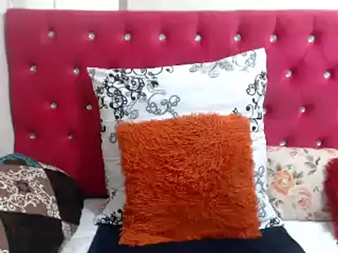 Snapshot of FreakyAngel3X chatting on February 17, 7:31 pm FreakyAngel3X online show from February 17, 7:31 pm