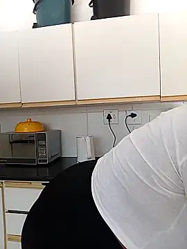 Snapshot of FreakyAngel3X chatting on September 12, 9:42 am FreakyAngel3X online show from September 12, 9:42 am