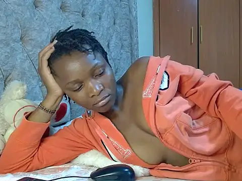 Snapshot of Naughty_Girl17 chatting on February 25, 11:22 pm Naughty Girl17 online show from February 25, 11:22 pm