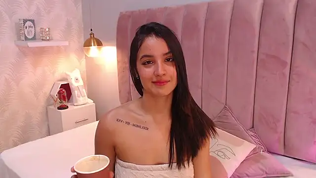 LeenaBrown online show from April 4, 12:35 pm