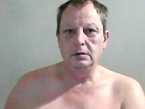 Snapshot of chubbybear2cum chatting on December 12, 6:03 am chubbybear2cum online show from December 12, 6:03 am