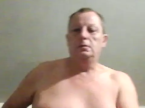 Snapshot of chubbybear2cum chatting on January 1, 3:02 am chubbybear2cum online show from January 1, 3:02 am