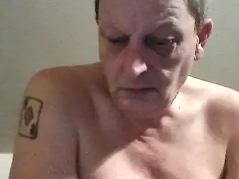 Snapshot of chubbybear2cum chatting on January 30, 10:41 pm chubbybear2cum online show from January 30, 10:41 pm