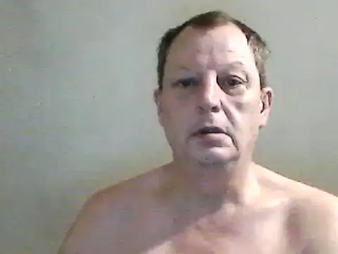 Snapshot of chubbybear2cum chatting on February 3, 10:36 am chubbybear2cum online show from February 3, 10:36 am