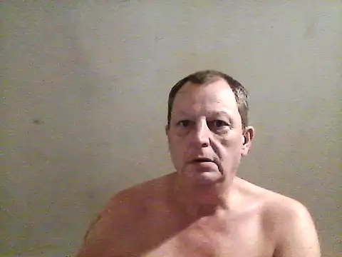 Snapshot of chubbybear2cum chatting on February 6, 5:25 am chubbybear2cum online show from February 6, 5:25 am